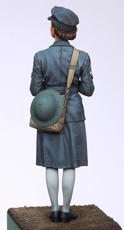 1/16 WWII British Female Soldier Officer, Resin Model Figure Kit, Unassembled and Unpainted