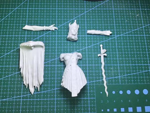 1/12 Female with Crown, Resin Model Bust Kit, Fantasy Theme, Unassembled and Unpainted