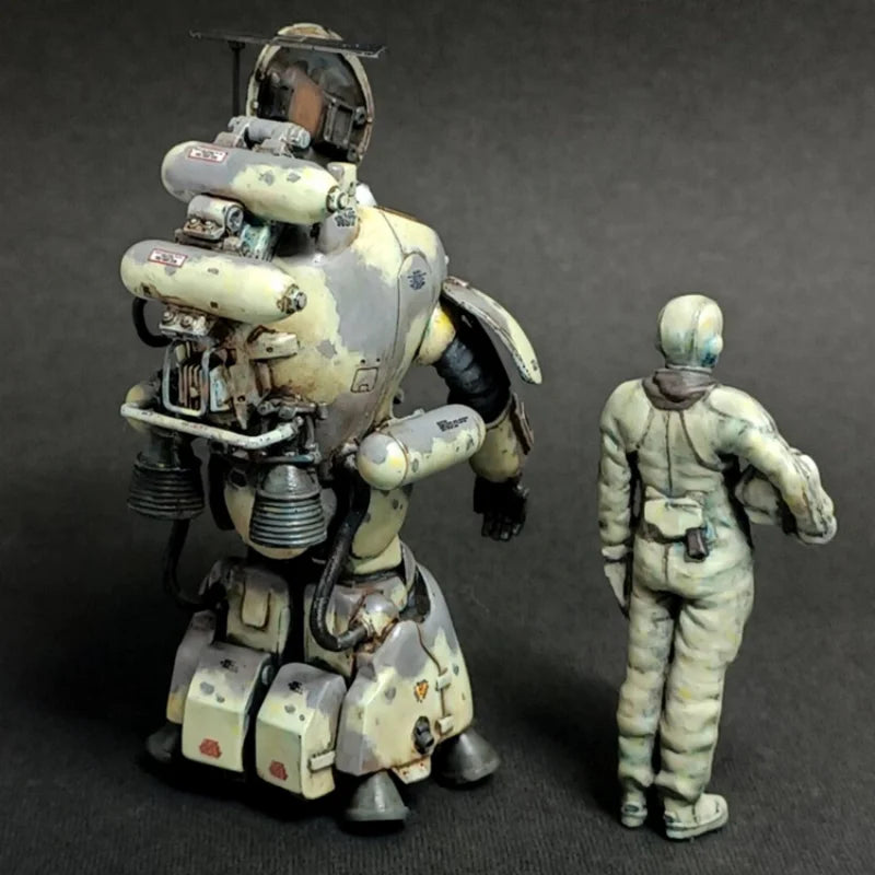 1/35 Fireball Mecha Pilot, 2 Figures, Resin Model Figure Kit, Sci-Fi Theme, Unassembled and Unpainted