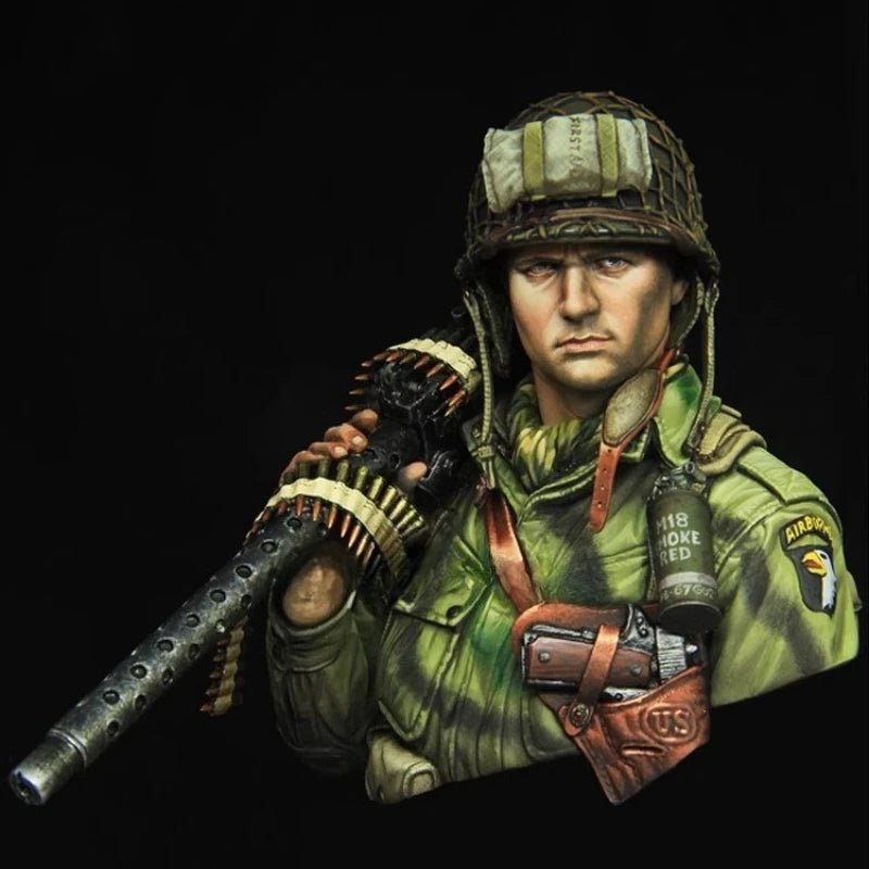 1/10 WWII US Paratrooper with Helmet Net and Garand, Resin Model Bust Kit, Unassembled and Unpainted