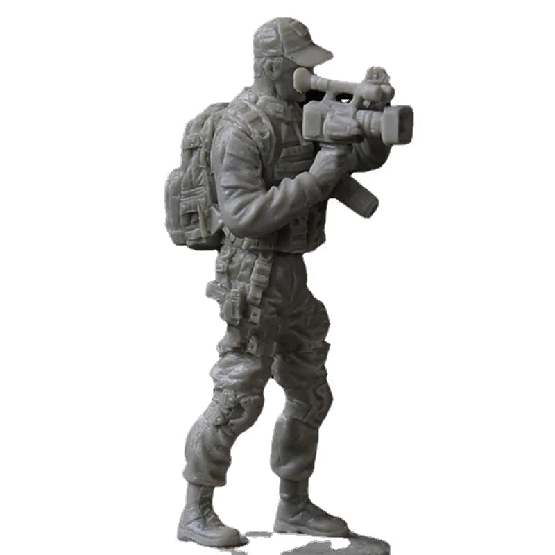 1/35 Modern Commando Cameraman, Resin Model Figure Kit, Unassembled and Unpainted