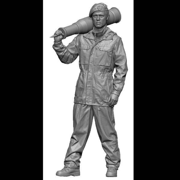 1/35 WWII German Panzer Crewman with Panzerschreck, Resin Model Figure Kit, Unassembled and Unpainted