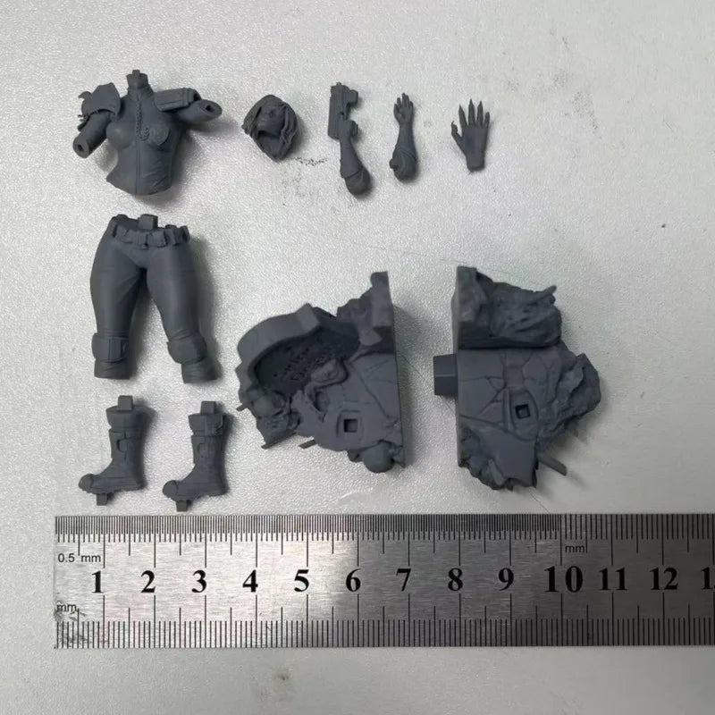 1/24 Judge Dredd Cassandra, Resin Model Figure Kit, Sci-Fi Theme, Unassembled and Unpainted
