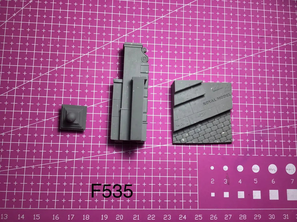 1/35 Neoclassical Monument & Obelisk, Resin Model Terrain Kit, Historical Theme, Unpainted