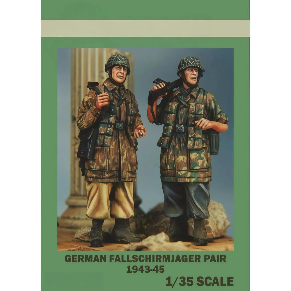 1/35 WWII German Paratroopers Assaulting, 2 Figures, Resin Model Figure Kit, Unassembled and Unpainted