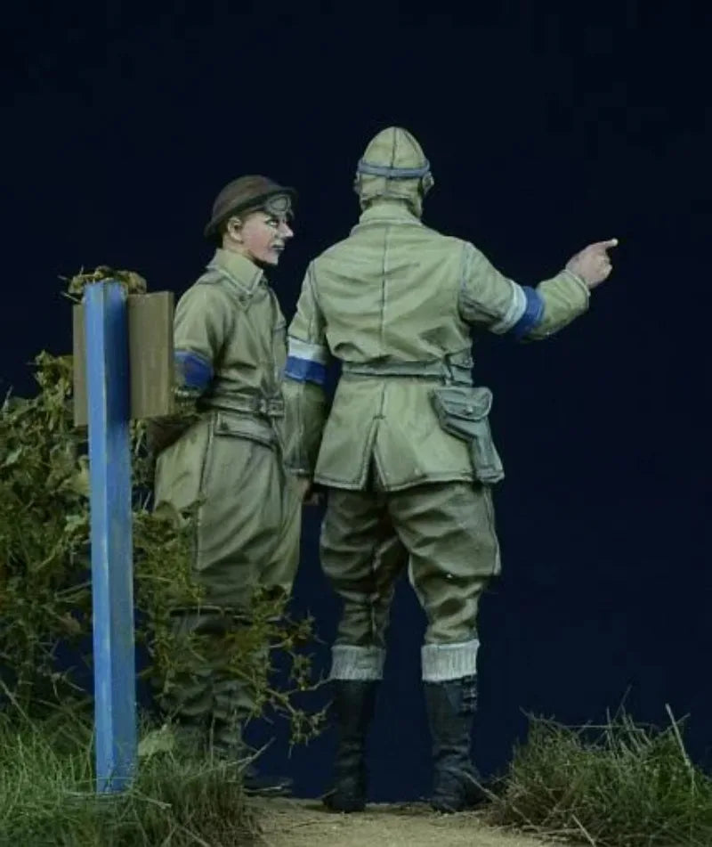 1/35 WWII British Dispatch Rider, 2 Figures, Resin Model Figure Kit, Unassembled and Unpainted