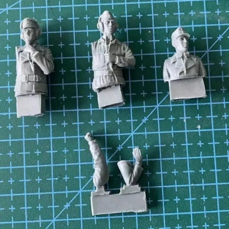 1/35 WWII German WWII Tank Corps Soldiers, 5 Figures, Resin Model Figure Kit, Unassembled and Unpainted