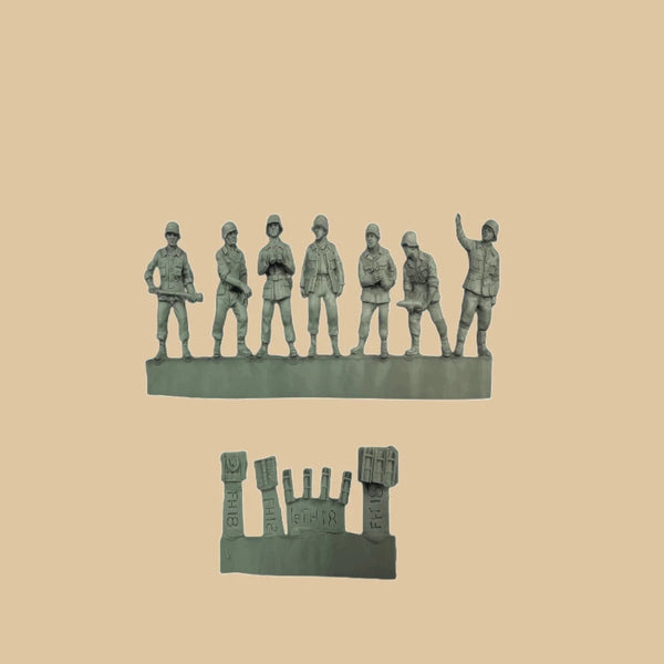 1/72 WWII Allied Soldiers with Fortifications, 6 Figures, Resin Model Figure Kit, Unassembled and Unpainted