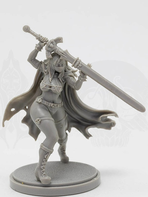 30mm Sorceress Striking with Overhead Greatsword, Resin Model Figure Kit, Fantasy Theme, Unassembled and Unpainted