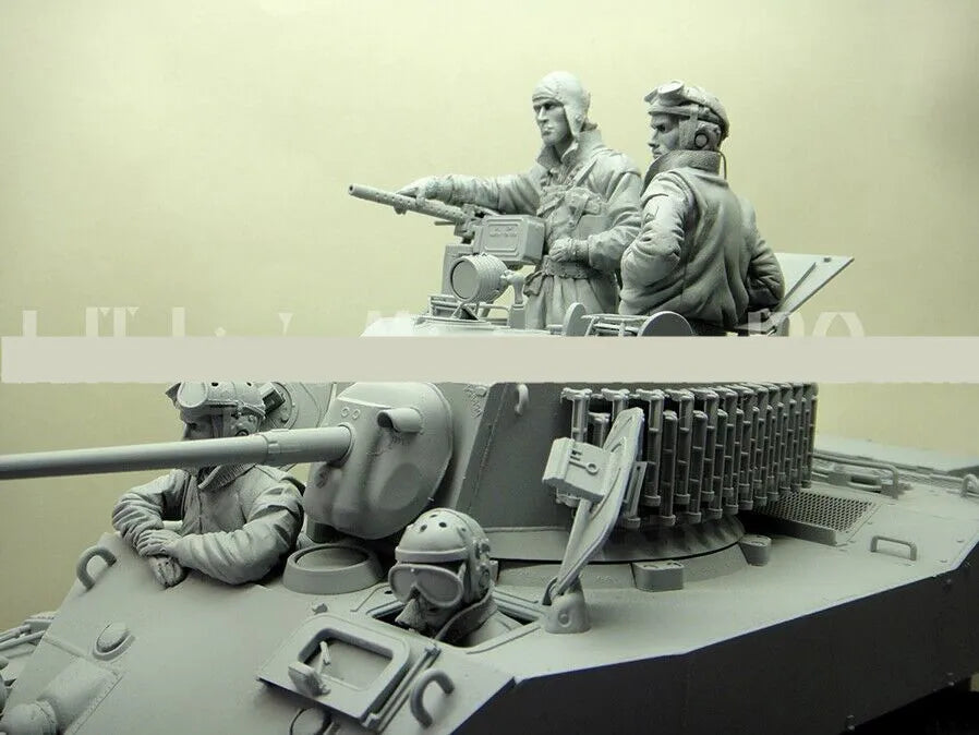 1/16 WWII German Panzer Crew Officers and Gunners, 4 Figures, Resin Model Figure Kit, Unassembled and Unpainted