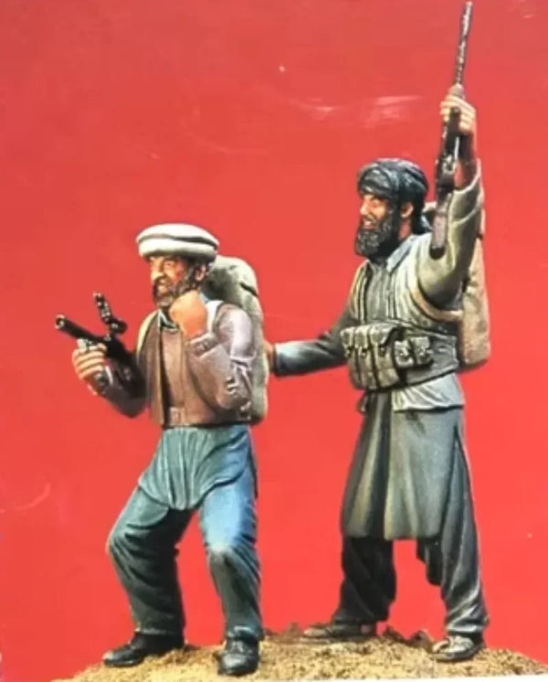 1/35 WWI Eastern European Militia Soldiers, 2 Figures, Resin Model Figure Kit, Unassembled and Unpainted