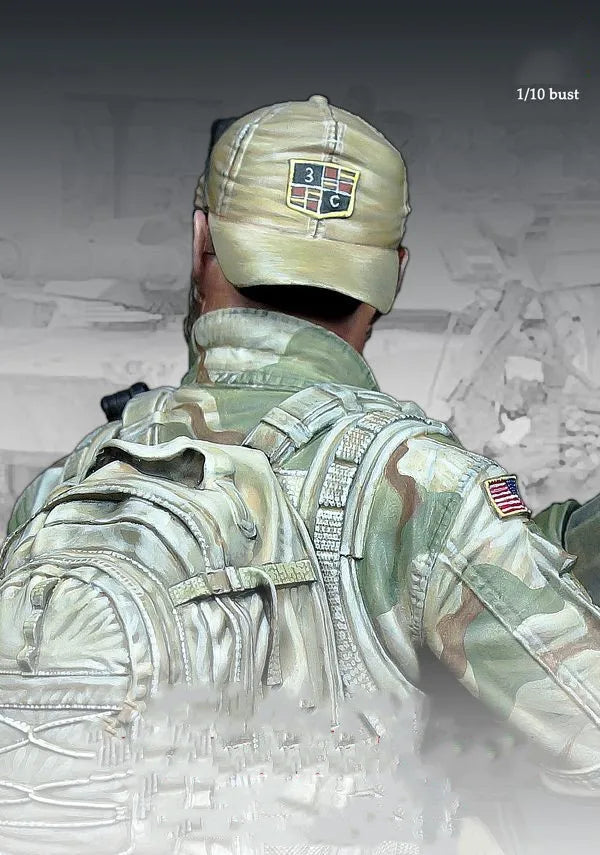 1/10 Modern Bearded US Tactical Operator with Scoped Rifle, Resin Model Bust Kit, Unassembled and Unpainted