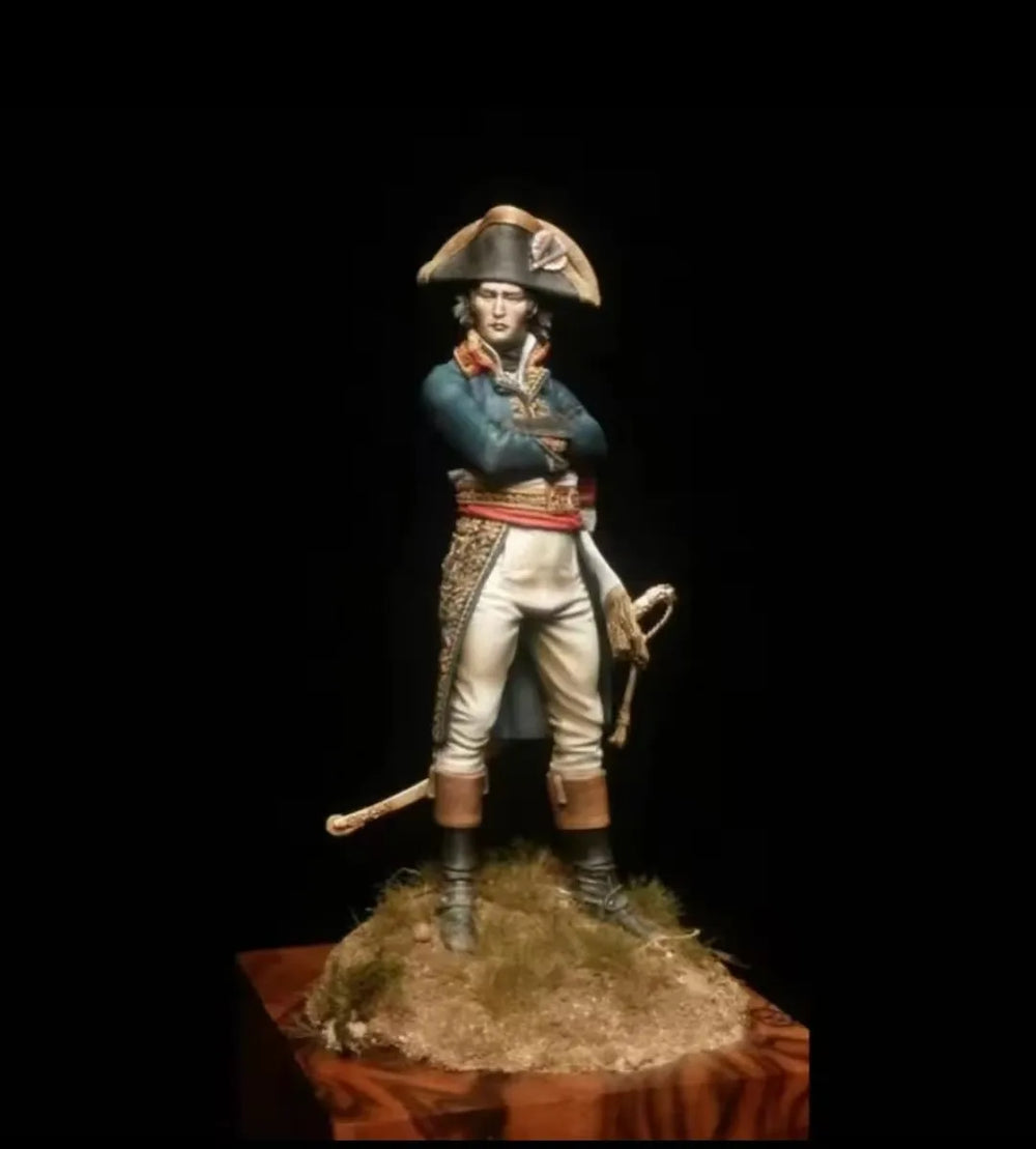 1/24 Napoleonic French Officer with Saber, Resin Model Figure Kit, Unassembled and Unpainted