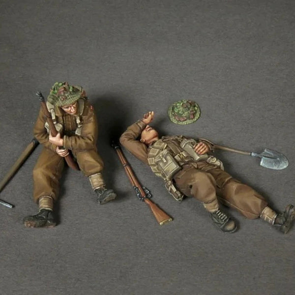 1/35 WWI British Infantry Charging with Bayonets, 2 Figures, Resin Model Figure Kit, Unassembled and Unpainted