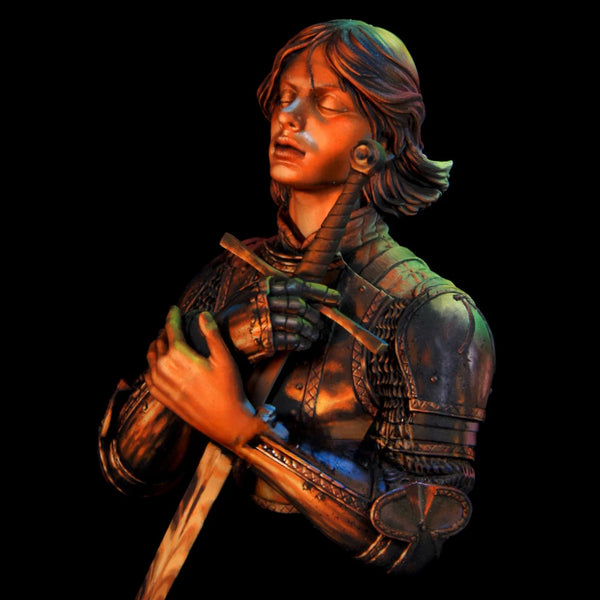 1/10 Medieval Warrior Maiden in Mail with Ridged Pauldrons, Resin Model Bust Kit, Unassembled and Unpainted