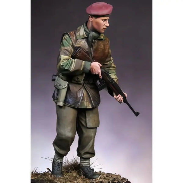 1/16 Modern British Assault Soldier, Resin Model Figure Kit, Unassembled and Unpainted