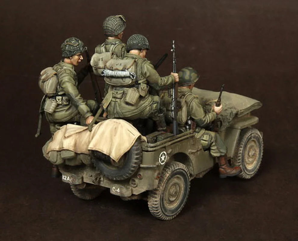 1/35 WWII US Soldiers with Jeep, 5 Figures, Resin Model Figure Kit, Unassembled and Unpainted