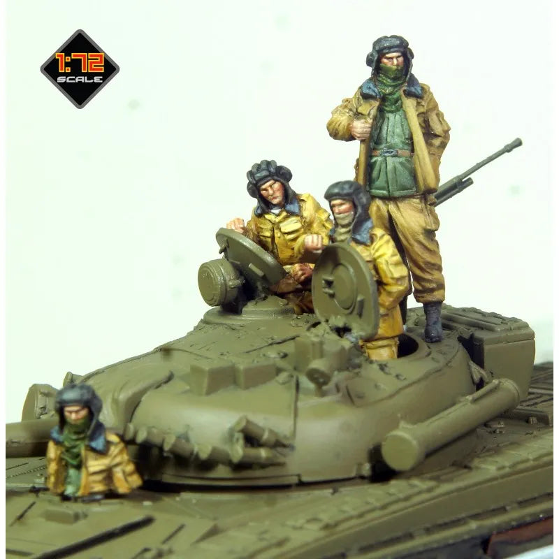 1/72 WWII Soviet Tank Crew in Action Poses, 4 Figures, Resin Model Figure Kit, Unassembled and Unpainted