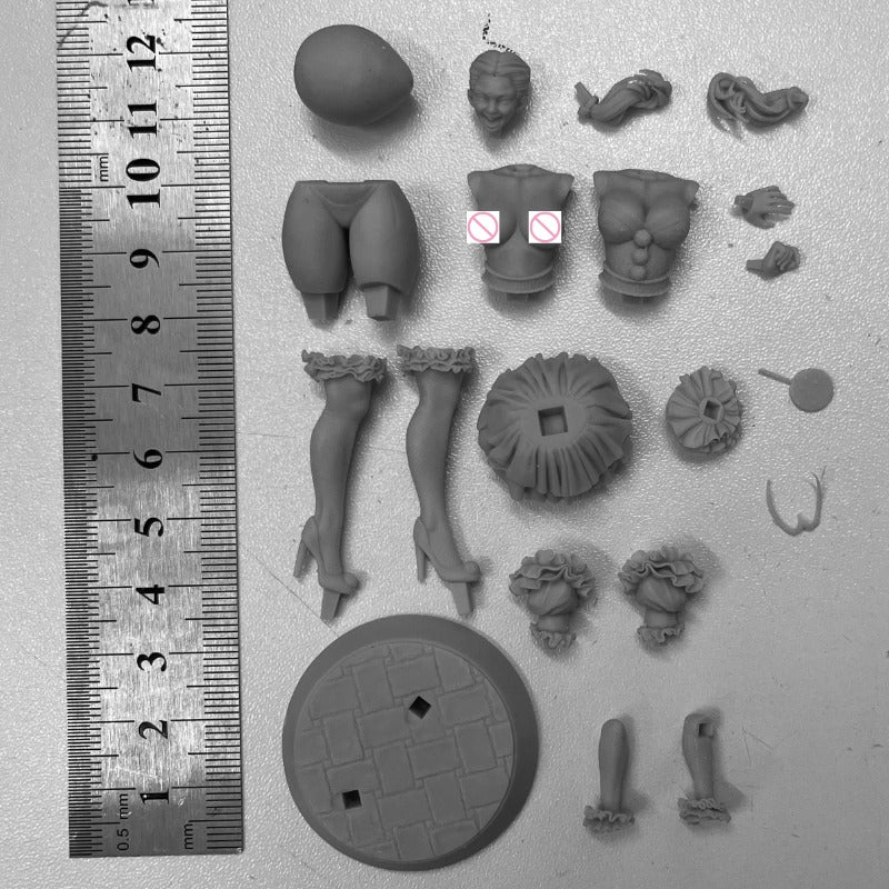 1/24 Female Pennywise Clown, Resin Model Figure Kit, Fantasy Theme, Unassembled and Unpainted