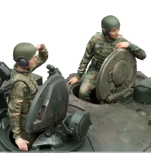 1/16 WWII Soviet Anti-Tank Gun Crew, 4 Figures, Resin Model Figure Kit, Unassembled and Unpainted