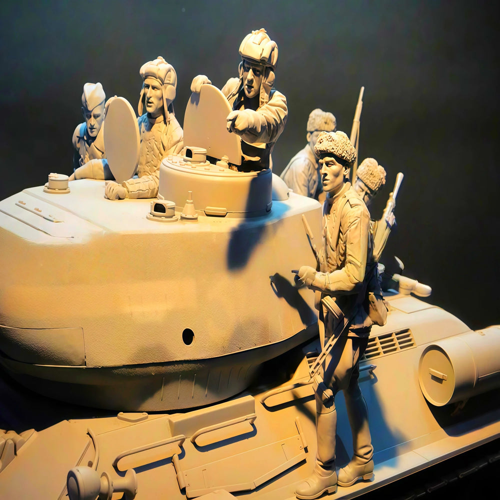 1/16 WWII Tank Crew, 7 Figures, Resin Model Diorama Kit, Unassembled and Unpainted