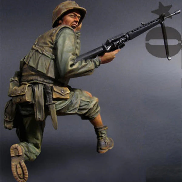 1/35 Vietnam War US Soldier Firing Rifle with Bipod, Resin Model Figure Kit, Unassembled and Unpainted