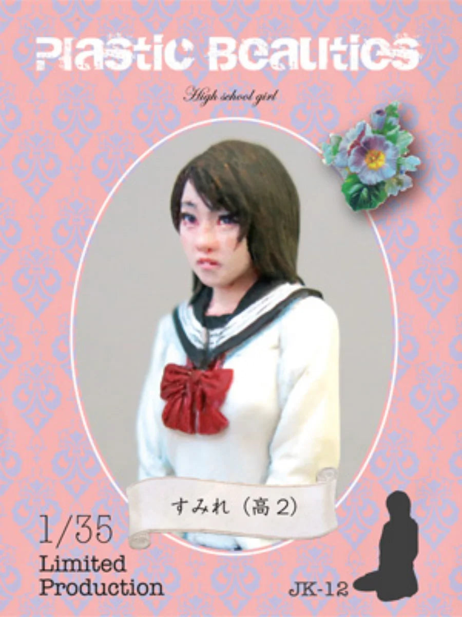 1/35 Schoolgirl in Sailor Uniform, Resin Model Figure Kit, Anime Theme, Unassembled and Unpainted