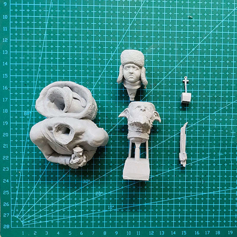 1/10 Classical Warrior, 2 Figures, Resin Model Bust Kit, Fantasy Theme, Unassembled and Unpainted