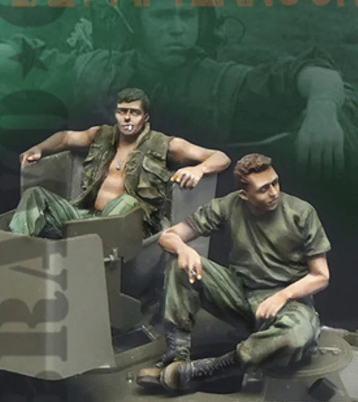1/35 Modern Soldiers Tactical, 2 Figures, Resin Model Figure Kit, Unassembled and Unpainted