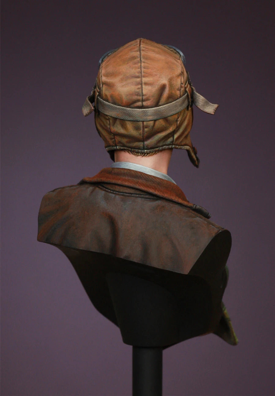 1/10 WWI Aviator Pilot, Resin Model Bust Kit, Unassembled and Unpainted