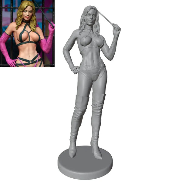 1/24 Blonde Pin-up with Hands on Hips, Resin Model Figure Kit, Unassembled and Unpainted