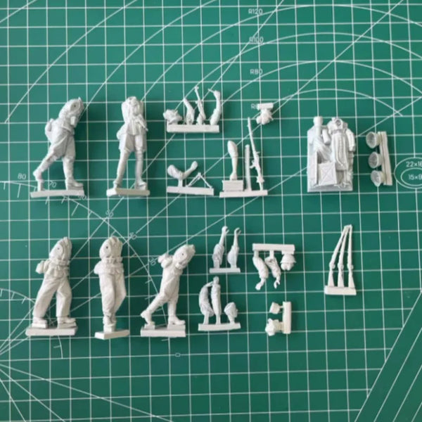 1/35 WWII Soldiers with Vehicles, 5 Figures, Resin Model Figure Kit, Unassembled and Unpainted