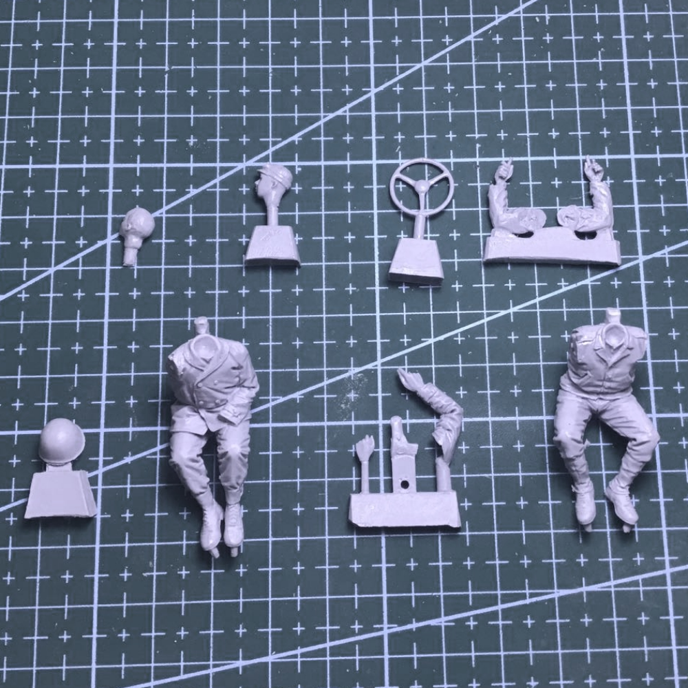 1/35 WWII US Army Infantry Combat Team, 2 Figures, Resin Model Figure Kit, Unassembled and Unpainted