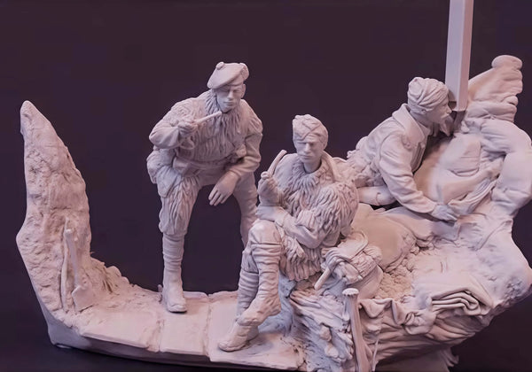 1/35 WWI Soldiers in Trench, 3 Figures, Resin Model Diorama Kit, Unassembled and Unpainted