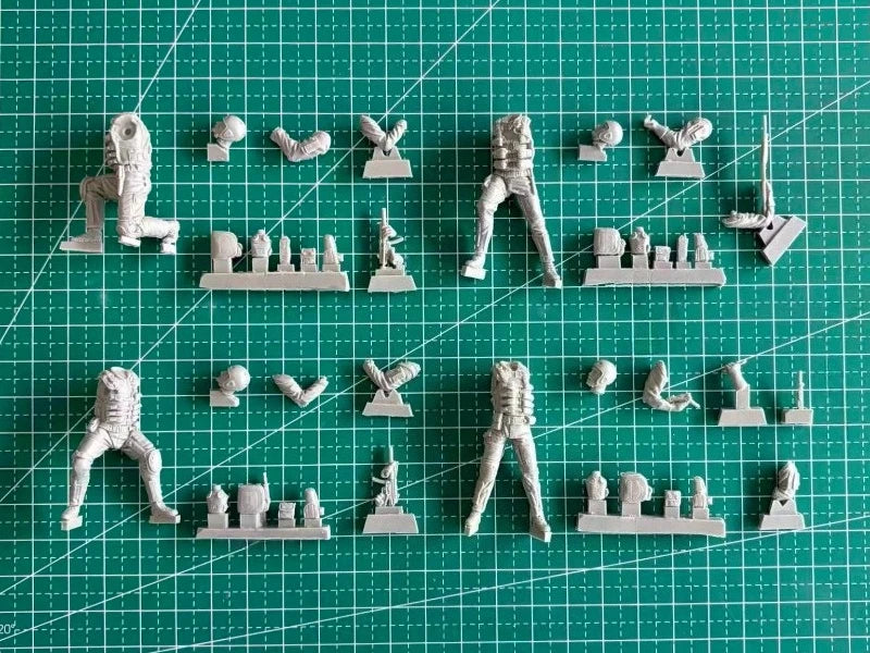 1/35 Modern US Navy SEALs, 4 Figures, Resin Model Figure Kit, Unassembled and Unpainted