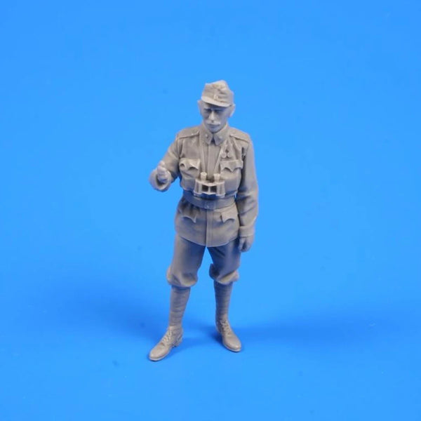 1/35 WWI British Officer Commanding, Resin Model Figure Kit, Unassembled and Unpainted