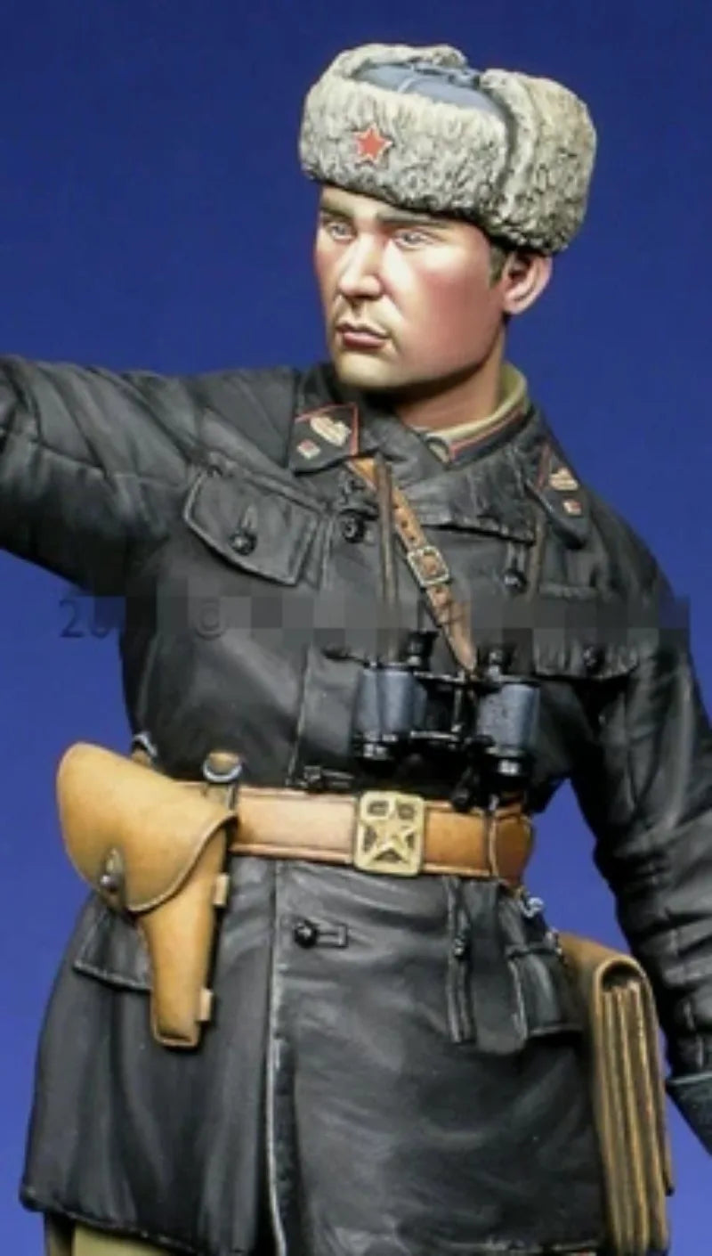 1/16 Cold War Soviet Officer, 2 Figures, Resin Model Figure Kit, Unassembled and Unpainted
