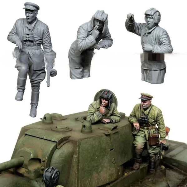 1/35 WWII Soviet Tanker Crew, 3 Figures, Resin Model Figure Kit, Unassembled and Unpainted