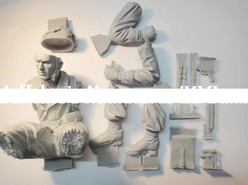 1/9 WWI Military with Motorcycle, 2 Figures, Resin Model Figure Kit, Unassembled and Unpainted