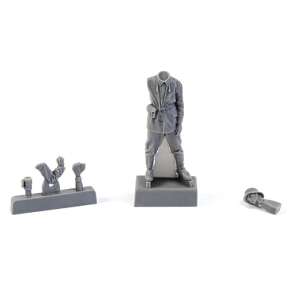 1/35 WWII Mortar Crew Commander, Resin Model Figure Kit, Unassembled and Unpainted