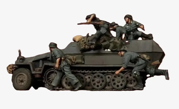 1/35 WWII German Sd.Kfz. 251 Half-Track, 5 Figures, Resin Model Diorama Kit, Unassembled and Unpainted
