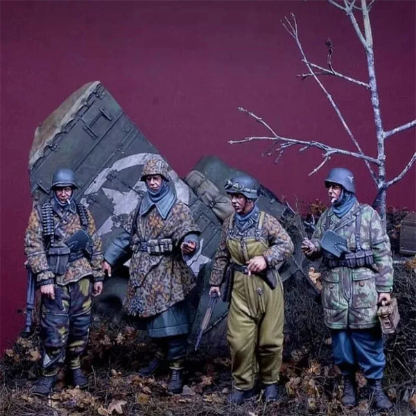1/35 WWII Military Soldiers, 4 Figures, Resin Model Figure Kit, Unassembled and Unpainted