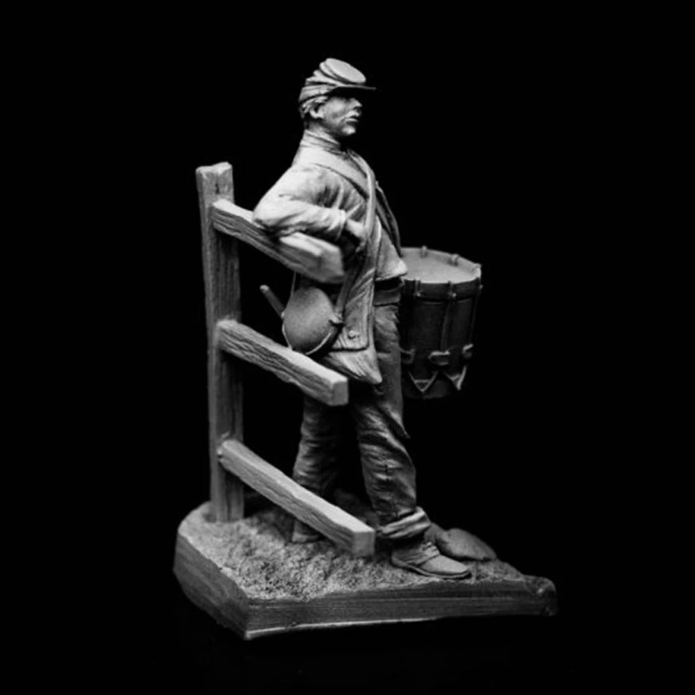 1/24 American Civil War American Revolutionary Drummer Boy, Resin Model Figure Kit, Unassembled and Unpainted