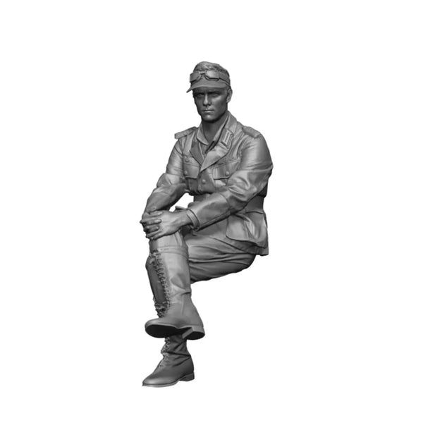 1/35 WWII German Infantryman Climbing, Resin Model Figure Kit, Unassembled and Unpainted