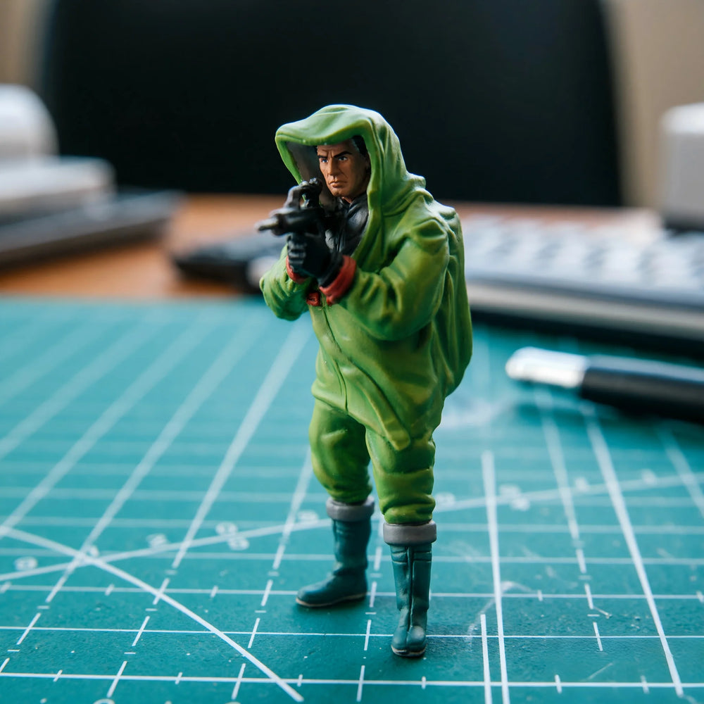 1/35 Modern Soldier CBRN Protective Suit, Resin Model Figure Kit, Unassembled and Unpainted