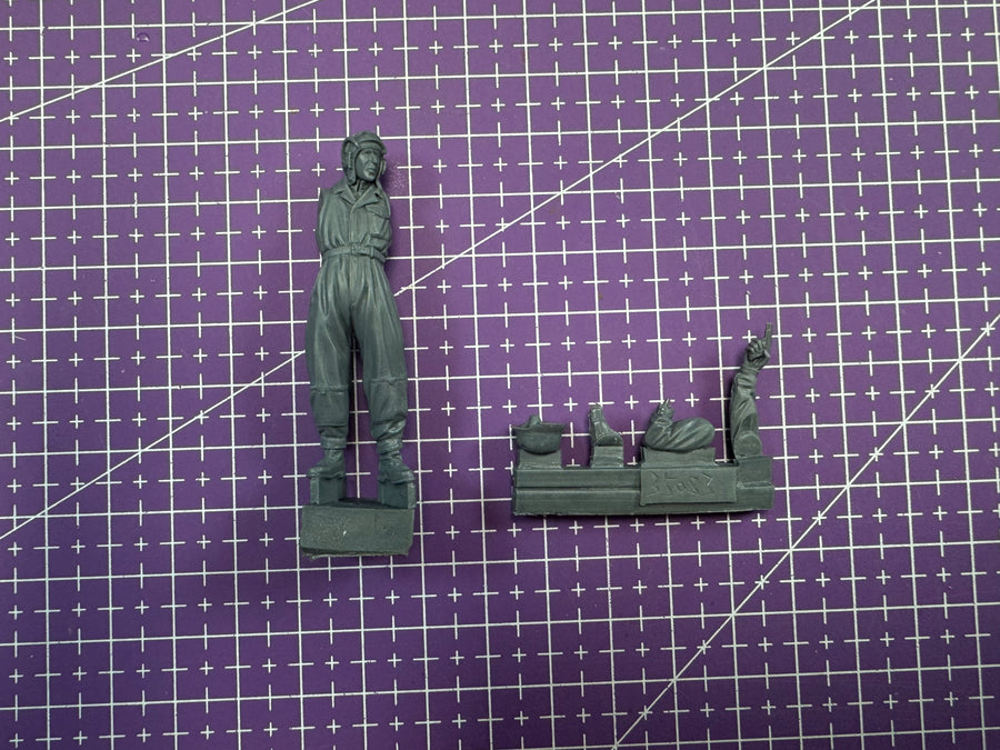 1/35 Casting Resin Model Assembly Kit, GK， Driver, Unpainted