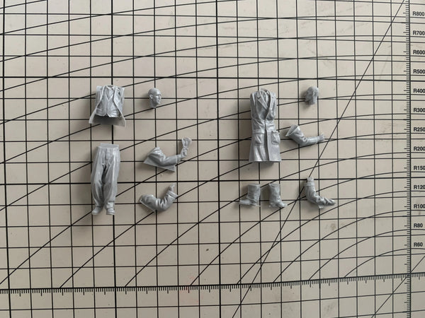 1/35 Modern Tactical Operators in Combat Positions, 2 Figures, Resin Model Figure Kit, Unassembled and Unpainted