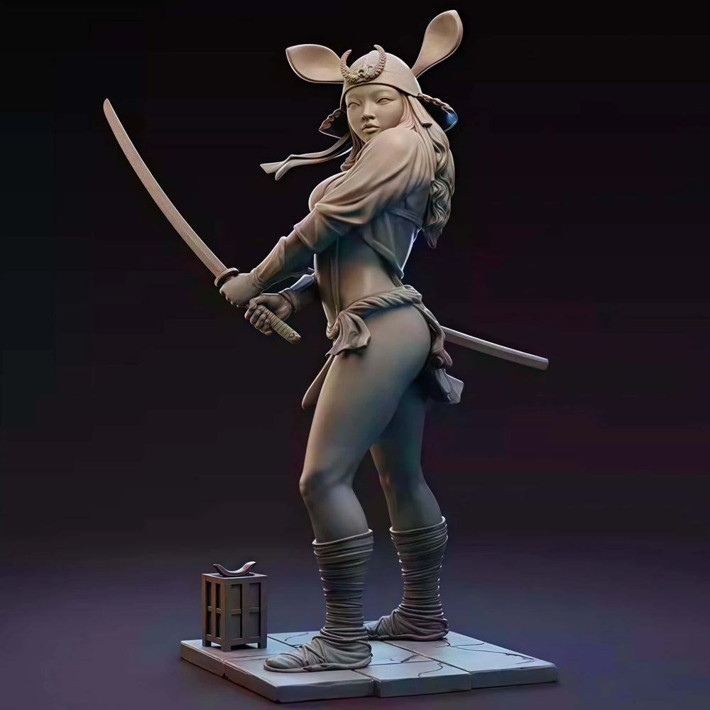 1/24 Female Elf Warrior with Greatsword, Resin Model Figure Kit, Fantasy Theme, Unassembled and Unpainted