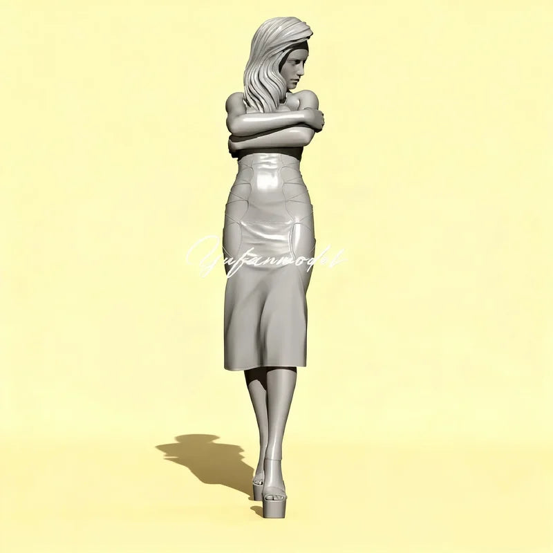1/35 Vintage Woman in Evening Dress with Shawl, Resin Model Figure Kit, Unassembled and Unpainted