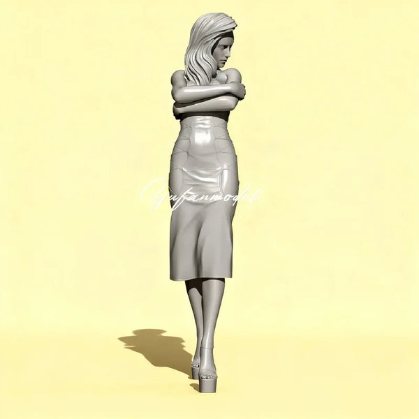 1/35 Vintage Woman in Evening Dress with Shawl, Resin Model Figure Kit, Unassembled and Unpainted